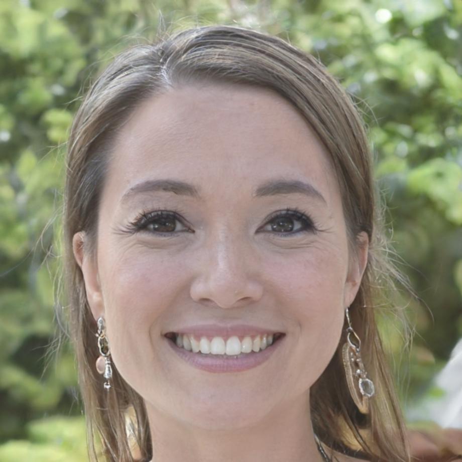María Elena, estudiante destacada